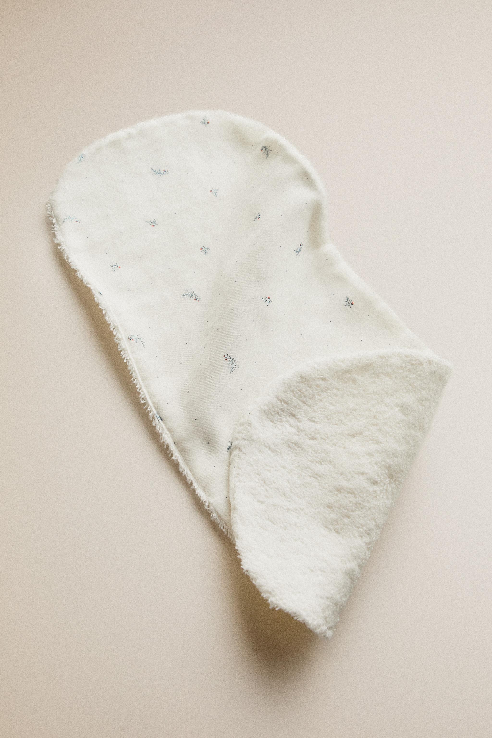 BAVOIR ÉPAULE ENFANT FLEUR